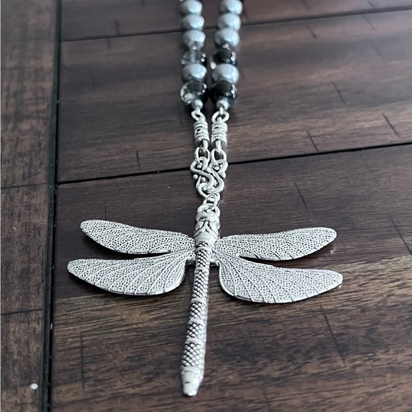 NWOT - Beautiful Large dragonfly necklace with matching earrings - Picture 7 of 8